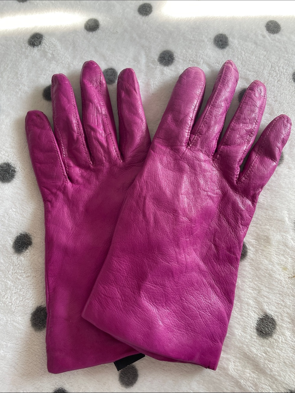 Lord & Taylor Magenta Leather Gloves